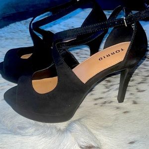 Torrid Black Platform Strappy Heels 8 NIB